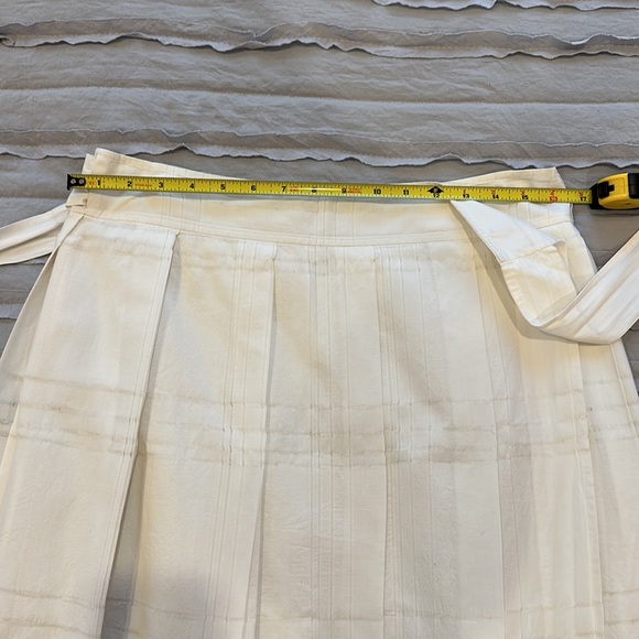 Theory, size 12, white, pleated, wraparound skirt - Picture 10 of 12